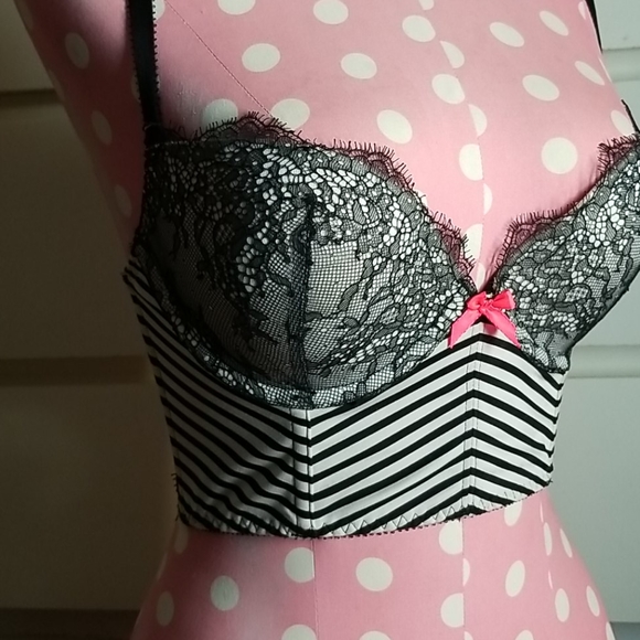 Very Sexy Longline Push-Up Balconnet - Picture 2 of 13